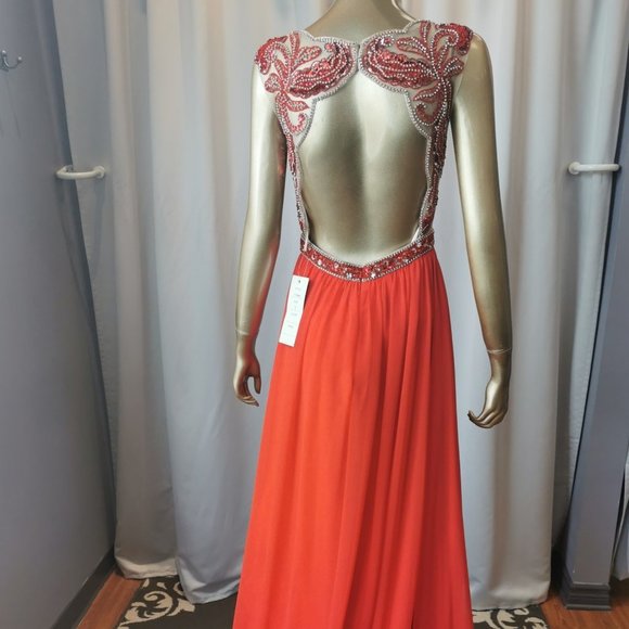 Size 6 bright red a-line prom/formal gown chiffon skirt beaded bodice - Picture 2 of 2